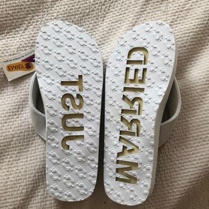 Just married flip flops